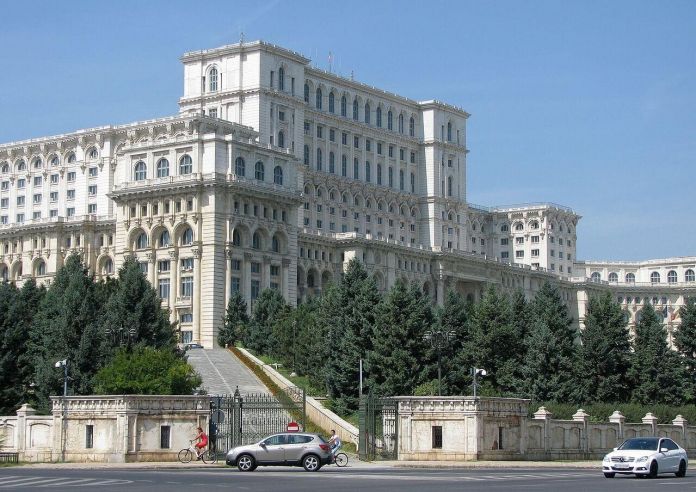 Бухарест – «маленький Париж» Бухарест – «маленький Париж»