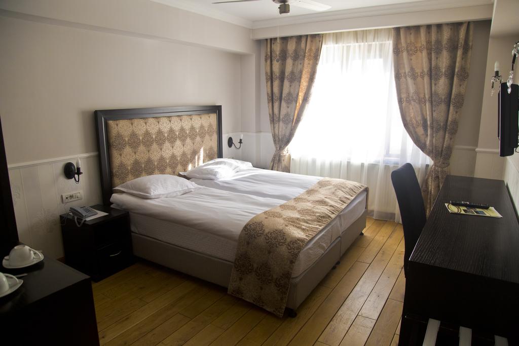 Vacanta la Poiana Brasov ! Hotel RIZZO BOUTIQUE & SPA 4* la doar 195 EURO