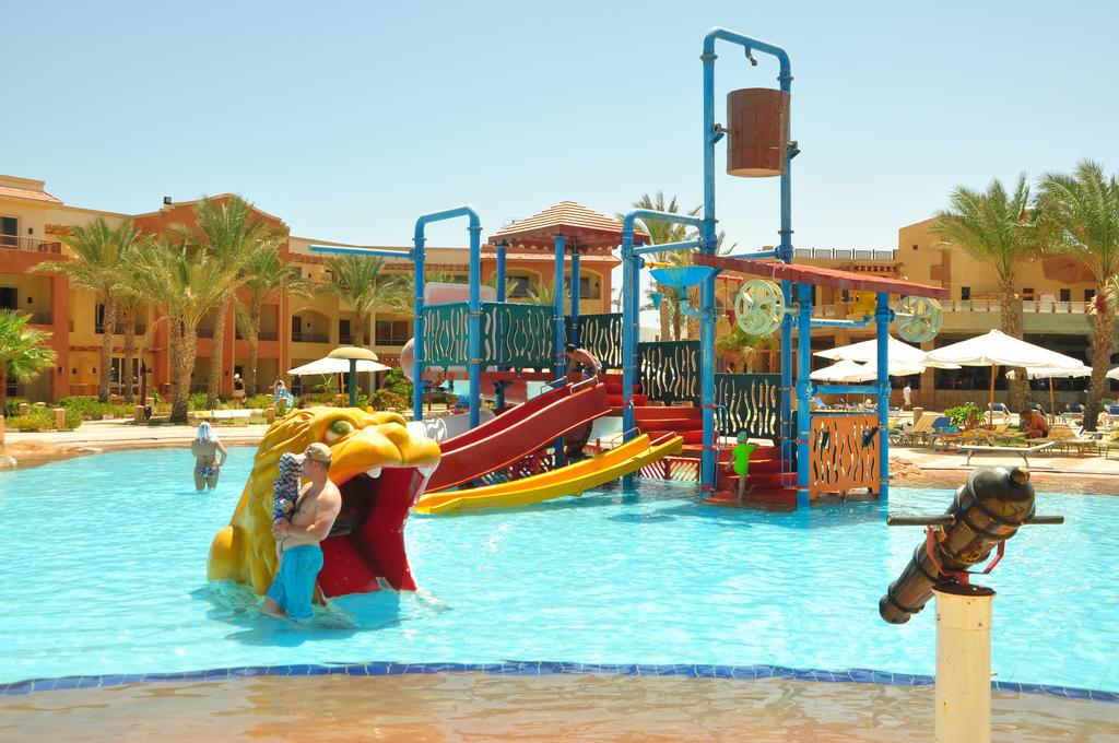 Regency Plaza Aquapark 5*(ALL)-825 euro/2 pers din 24.11