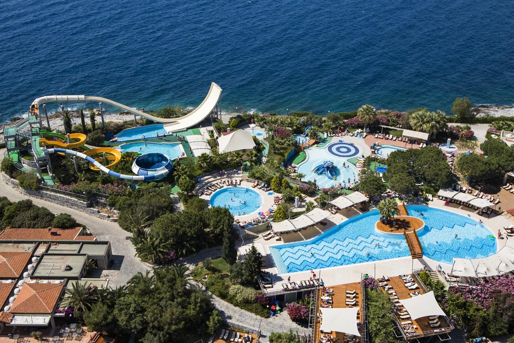 Kusadasi - Pine Bay Holiday Resort 5*